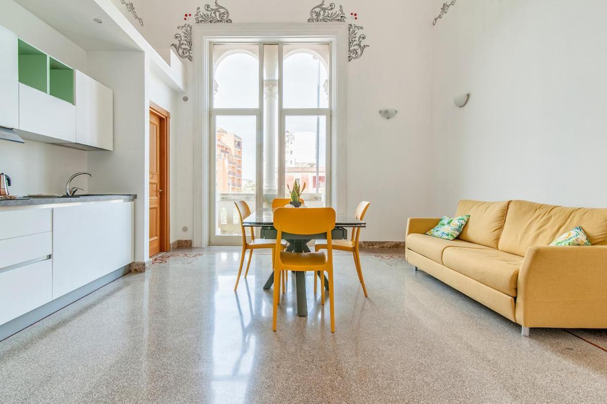 Residence De Franchis - Smart Apartments Lecce Buitenkant foto