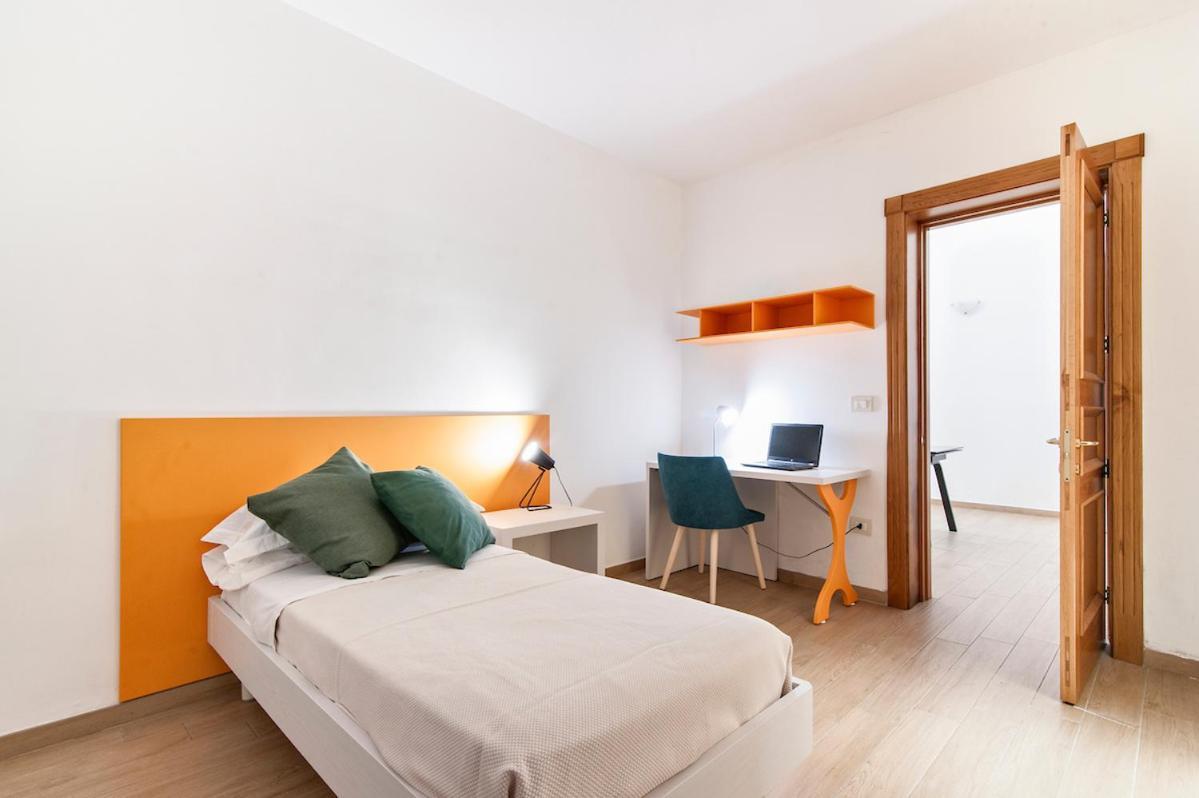 Residence De Franchis - Smart Apartments Lecce Buitenkant foto