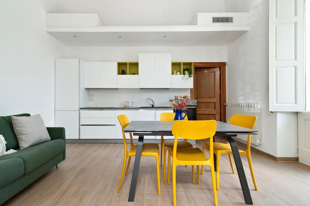 Residence De Franchis - Smart Apartments Lecce Buitenkant foto