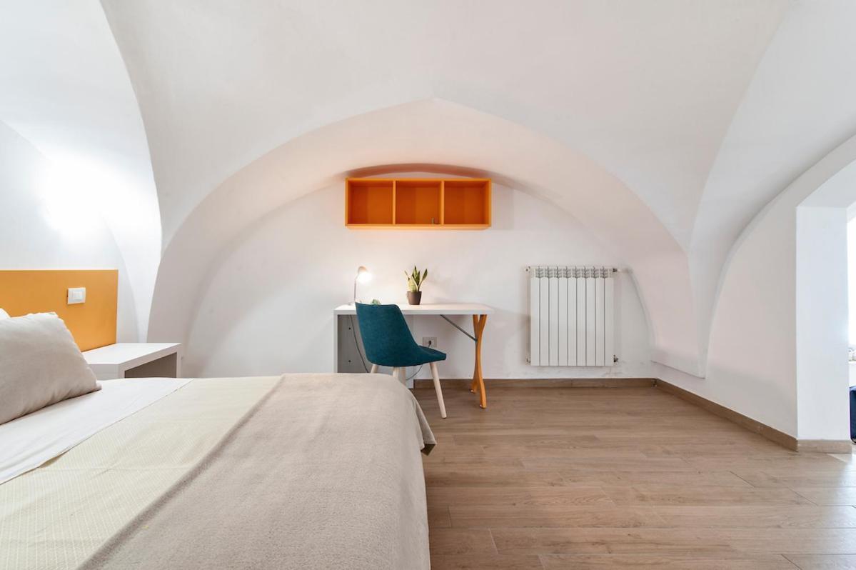 Residence De Franchis - Smart Apartments Lecce Buitenkant foto