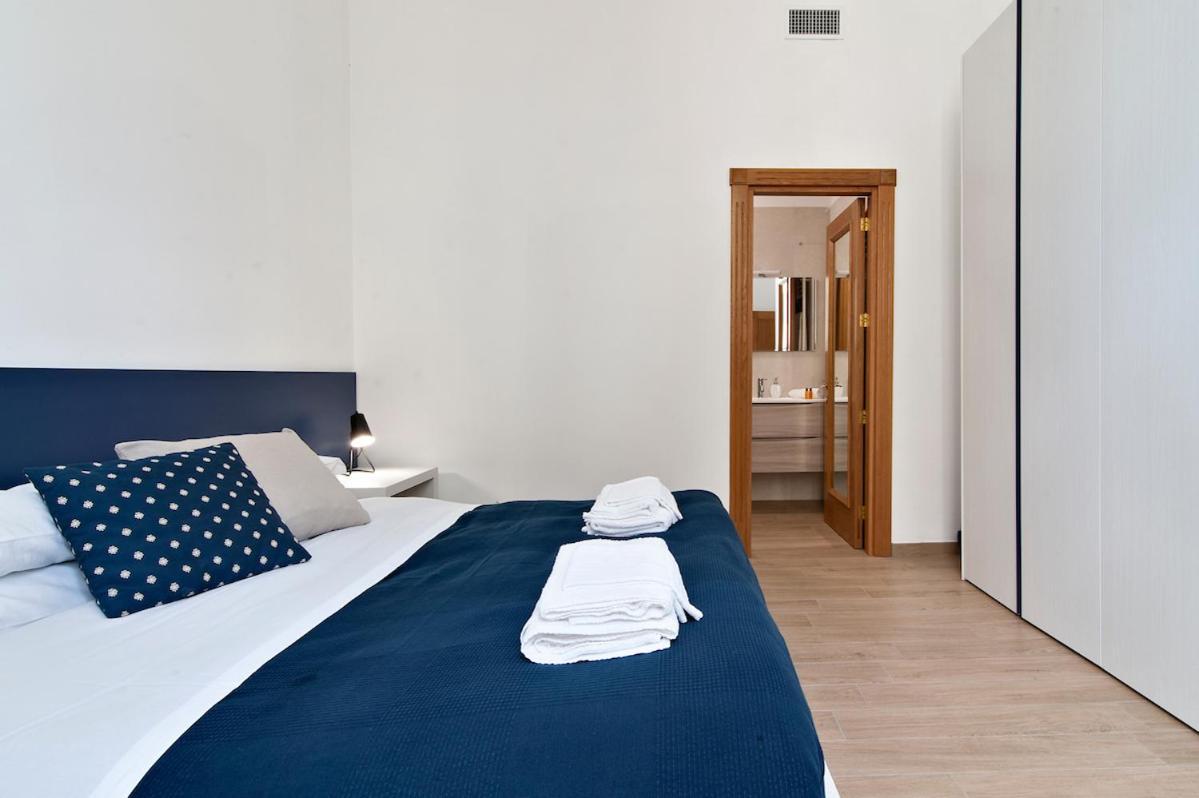 Residence De Franchis - Smart Apartments Lecce Buitenkant foto