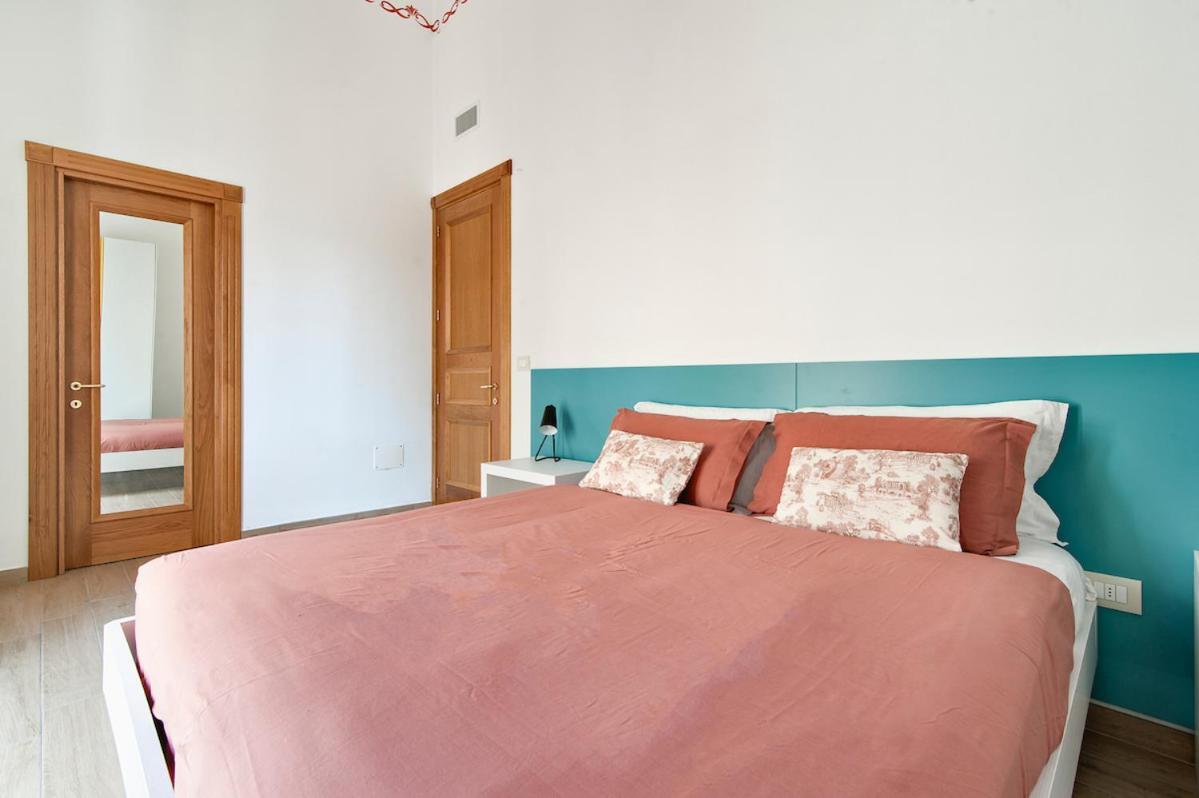 Residence De Franchis - Smart Apartments Lecce Buitenkant foto