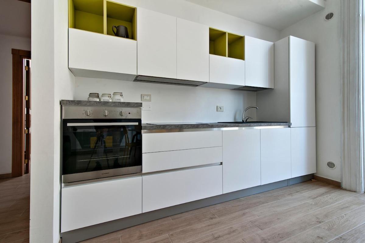 Residence De Franchis - Smart Apartments Lecce Buitenkant foto