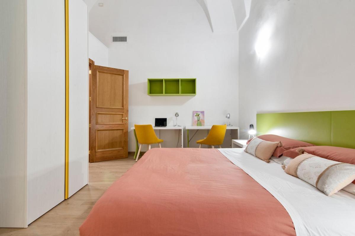 Residence De Franchis - Smart Apartments Lecce Buitenkant foto