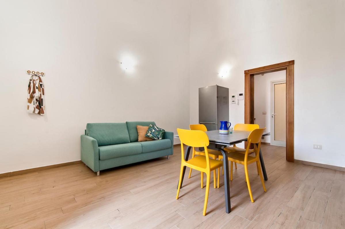 Residence De Franchis - Smart Apartments Lecce Buitenkant foto