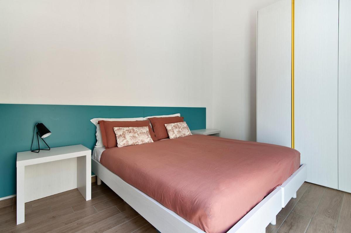 Residence De Franchis - Smart Apartments Lecce Buitenkant foto