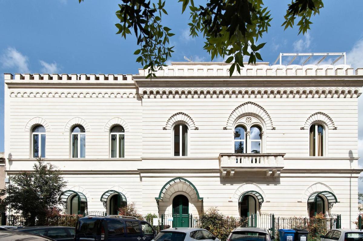 Residence De Franchis - Smart Apartments Lecce Buitenkant foto