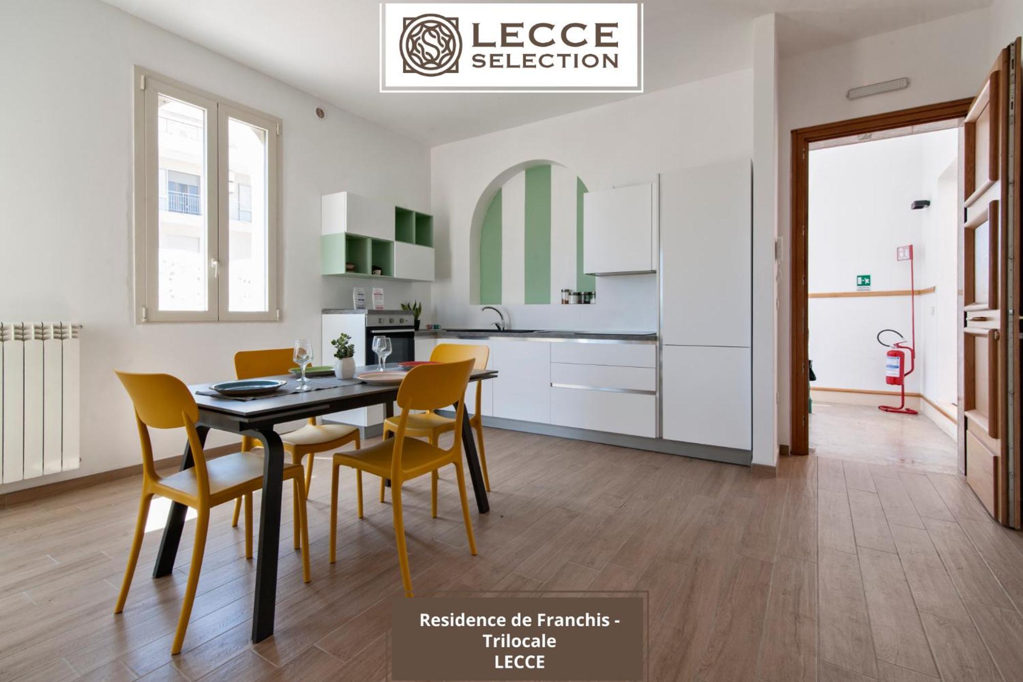 Residence De Franchis - Smart Apartments Lecce Buitenkant foto